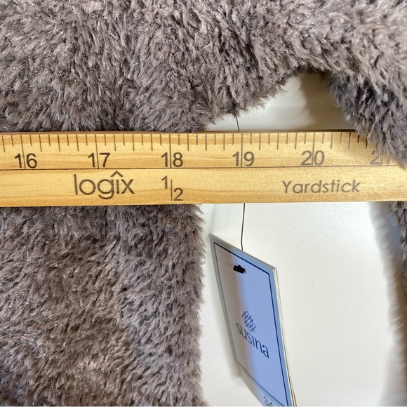 Susina Womens Cardigan Sz S Grey Kitten Buttons Pockets Collar Faux Fur Sweater - Picture 11 of 13